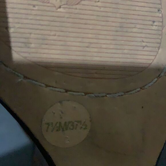 Vince Camuto Wedges    - Picture 5 of 5